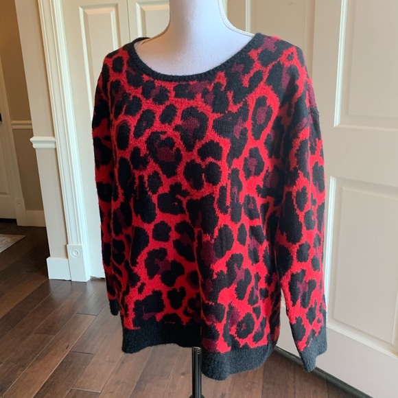 Red and black leopard print sweater - Picture 2 of 3